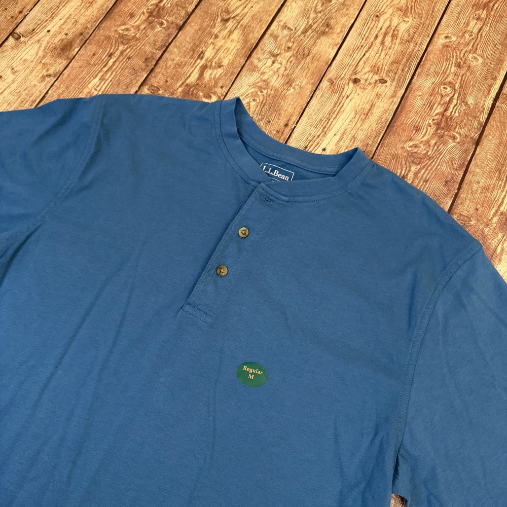 L.L. Bean Traditional Fit Henley Shirt Mens Medium Blue Short Sleeve Cotton